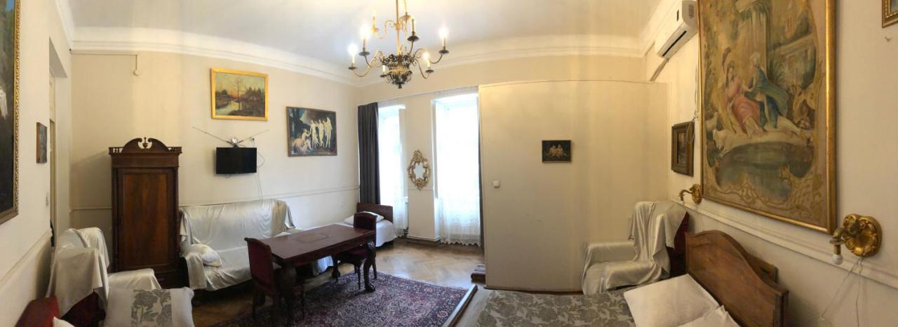 Gutsa Artists Mini-Hotel Tbilisi Exterior photo